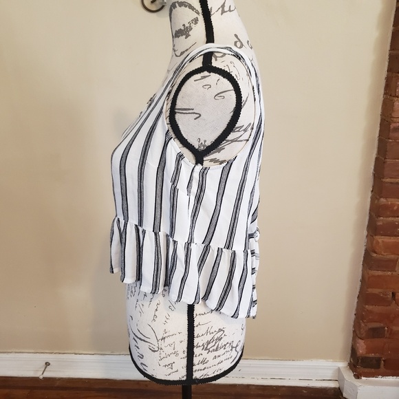 L.A Hearts Strip Crop Tank Top - Picture 2 of 6